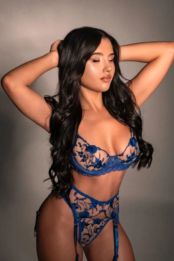 Bella