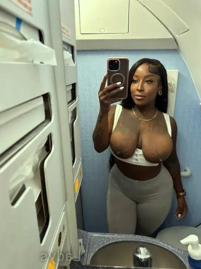 I’m available for both incall and outcal