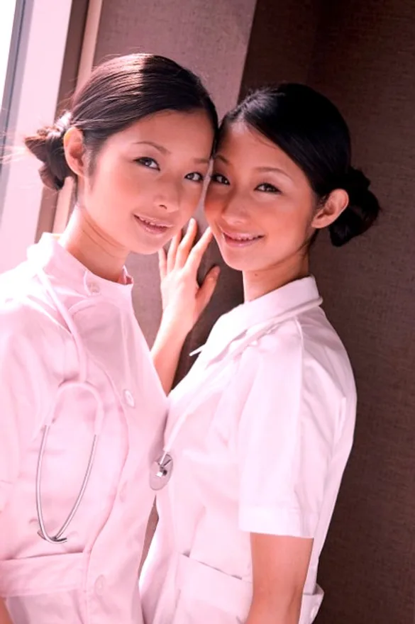 Ariko & Yui "duo With Girl"