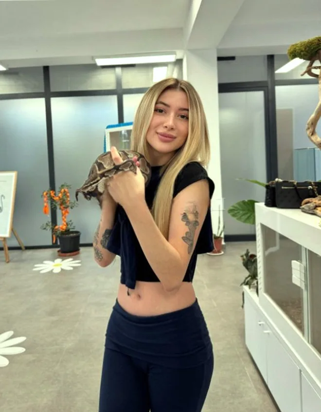 Lisamola